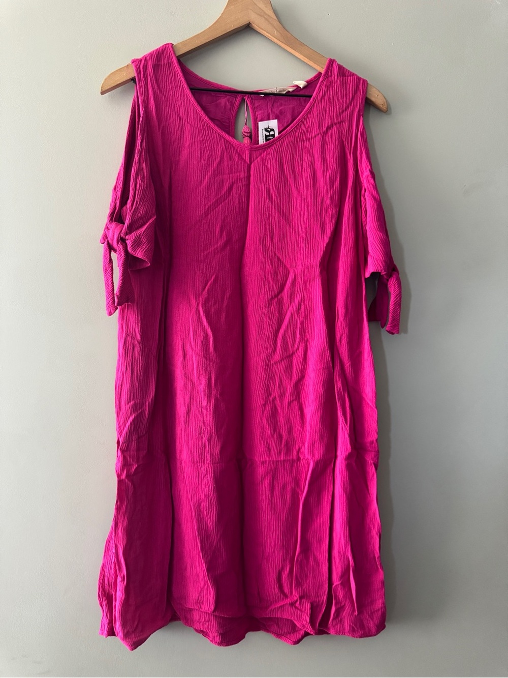 Soft Surroundings | Fuchsia cold shoulder dress | M